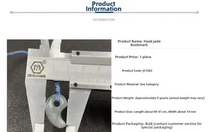 Detailansicht des Magatama-Lesezeichens zeigt 14 mm Breitenmessung mit einem Messschieber