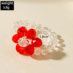 Detail showing red beaded flower ring with 3.8g weight and 1.8cm diameter specifications