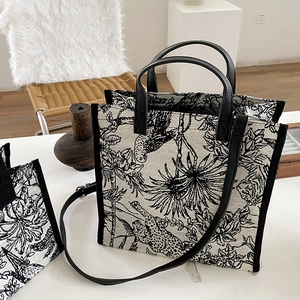 Sac cabas vintage en toile avec imprimé animalier noir et blanc et bandoulière amovible