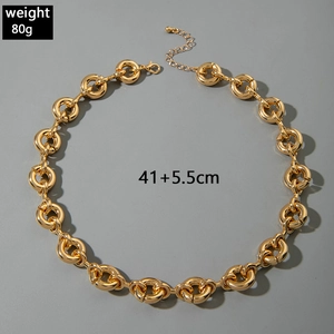 Detail of chunky gold punk chain necklace with weight 80g and 41cm length dimensions