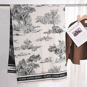 Écharpe rétro en jacquard noir et blanc avec motif paysage et bords à franges