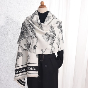 Écharpe rétro en jacquard à motif paysage en faux cachemire doux noir et blanc élégant