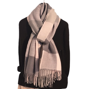 Écharpe d'hiver en cachemire mélangé avec motif à carreaux gris et beige et franges