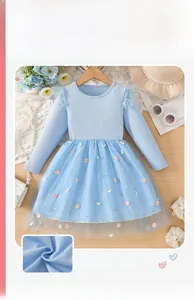 Robe à manches longues bleu clair pour fille avec broderie marguerite et jupe en tulle