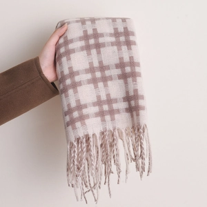 Classic checkered winter scarf in beige and brown with soft tassels for women