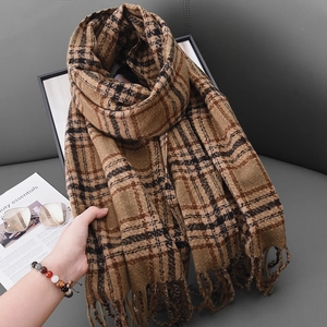 Eleganter dicker Schal in Braun und Schwarz mit Fransen für Herbst und Winter Wärme