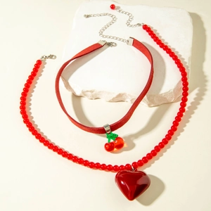 Collier avec pendentif cœur rouge et ensemble ras du cou cerise rétro pour femme