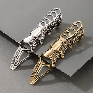 Gothic punk armor full finger ring with articulated joints and sharp claw tip design