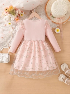 Mädchen Langarm Kleid aus Tüll mit Blumenstickerei und geripptem Oberteil in Zartrosa