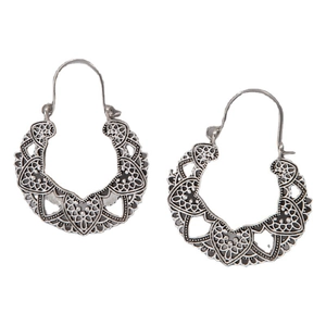 Vintage bohemian silver hollow mandala earrings with intricate geometric petal patterns