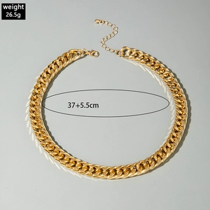 Grobgliedrige goldene Halskette mit Karabinerverschluss, 37cm Länge plus 5,5cm Verlängerung