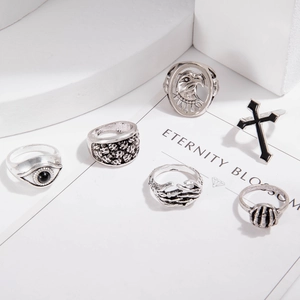 6-piece gothic ring set with skull and eagle motifs in vintage silver finish