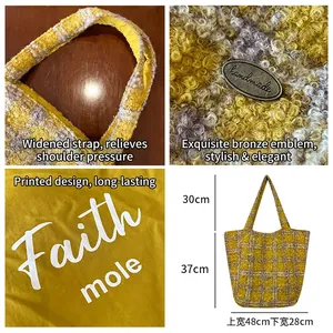 Grande borsa tote in peluche a quadri gialli da donna con logo e dimensioni del prodotto
