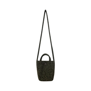 Sac à main d'hiver en peluche vert foncé avec texture laine d'agneau et boucle ronde