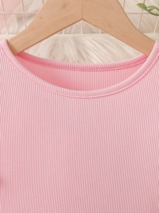 Abito rosa in maglia per bambine con tulle arcobaleno e cuciture di precisione