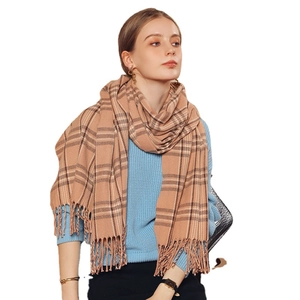 Classic checkered cashmere-feel scarf for women with tassels in camel and brown print