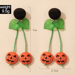 Vue détaillée des boucles d'oreilles citrouille d'Halloween avec poids et mesures