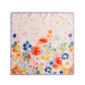 Quadratisches Seidenimitat-Halstuch mit violettem Saum und bunten Blumenmotiven