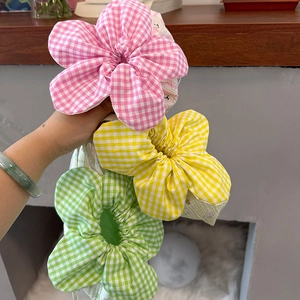 Sweet Flower Bud Crossbody Bag Polyester Gingham Cartoon Pattern Drawstring Shoulder Pouch For Daily Use