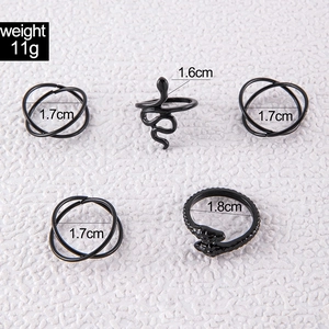 Detailed view of 5-piece black snake rings with size measurements and 11g weight specs