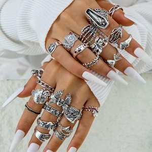 Gothic Retro Alloy Ring Set 20 Pieces Skeleton Bat Spider Snake Heart Antique Silver Plated Rhinestone Rings For Halloween Unisex Jewelry