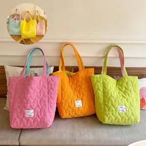 Women Quilted Heart Pattern Tote Bag Reversible Large Capacity Polyester Shoulder Handbag Contrast Color Letter Print