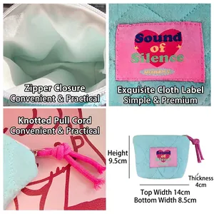Pochette trapuntata azzurra con coulisse rosa ed etichetta a cuore Sound of Silence
