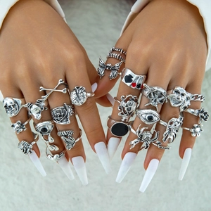 Ensemble de Bagues Gothique Punk Crâne Araignée Chauve-souris Bagues Vintage Argent Antique pour Femmes Hommes Halloween Fête Bijoux Style Sombre