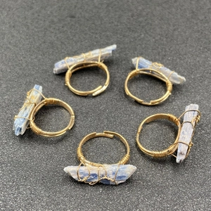 Anello Bohemien Fatto a Mano in Cianite Blu Naturale Pietra Grezza Regolabile in Lega Oro Avvolto in Filo Gioielli Donna
