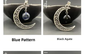 Collier à pendentif croissant de lune évidé avec gemmes planétaires terre et uranus