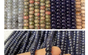 Vista detallada de cuentas de piedra tipo ábaco para joyería DIY y pulseras
