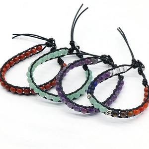 Bracelets en perles de cristal naturel et cuir avec fermoir bouton en métal