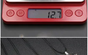 Detailansicht der Lebensbaum-Medaillon-Halskette mit einem Gewicht von 12,7 g