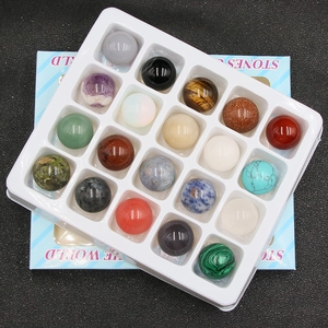 Set of 20 assorted 20mm natural crystal spheres and semi-precious stones in a gift box