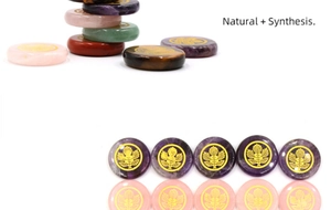 Piedras de meditación pulidas con símbolos Kiri-mon dorados en amatista y cuarzo rosa