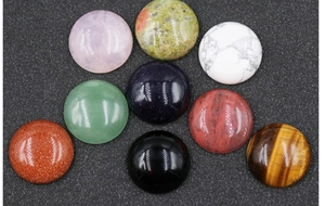 Selezione di cabochon rotondi da 20 mm in pietre naturali con trame di agata e cristallo