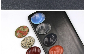 Piedras de pulgar de cristal natural pulido en varios colores para masaje gua sha