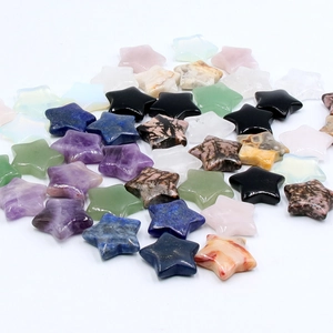 Pierres de cristal naturel polies de 25 mm en forme d'étoile en couleurs variées