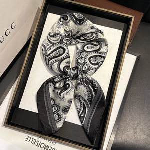 Carré De Satin Élégant Imprimé Paisley Sensation Satinée Foulard Léger Et Respirant Accessoire De Mode Pour Femmes