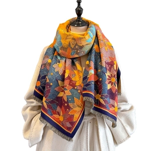 Sciarpa pashmina invernale con motivi floreali vintage stile pittura a olio e frange