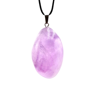 Pendentif en améthyste naturelle irrégulière avec textures internes sur cordon noir