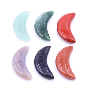 Lot de six cristaux naturels de 37mm en forme de lune polis et pierres de soin