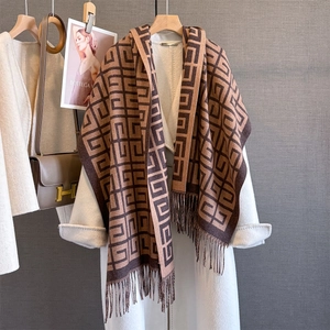 Classic geometric jacquard cashmere-feel scarf with tassels in coffee and beige