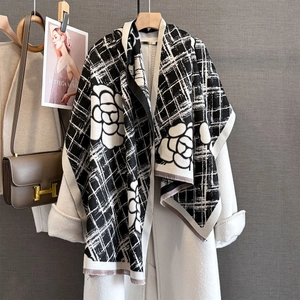 Écharpe Élégante en Imitation Cachemire à Motif de Camélia et Plaid Grand Châle pour Femmes Hiver Chaud Jacquard à Glands