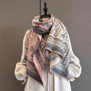 Retro paisley jacquard thick warm scarf with fringe for women in autumn winter