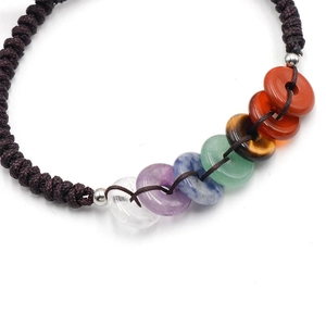 Bracelet tressé fait main aux 7 chakras en pierres naturelles et cristaux pour le yoga