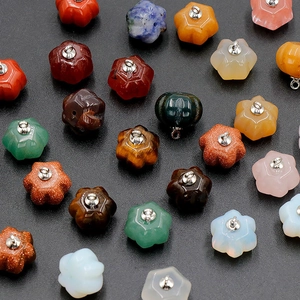 Pendentifs citrouille en pierre naturelle de couleurs variées avec boucles argentées