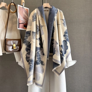 Écharpe épaisse en imitation cachemire à motif jacquard de feuilles de ginkgo bleu gris
