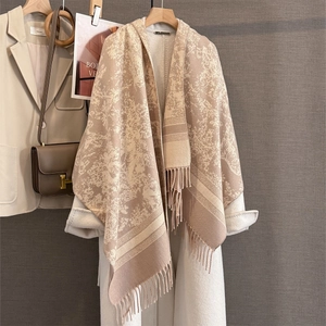 Winter vintage cashmere-style thick shawl with tree jacquard and fringe details