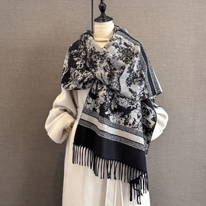 Thick vintage black and white landscape pattern cashmere shawl scarf with fringes
